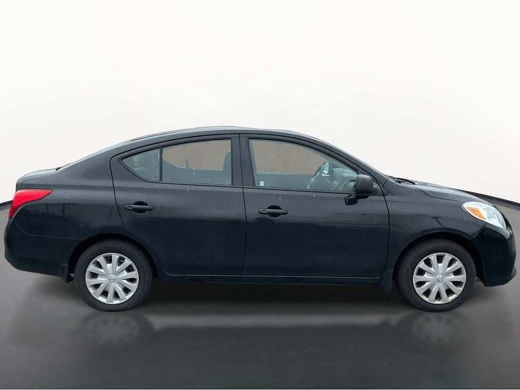 2014 Nissan Versa 1.6 SL
