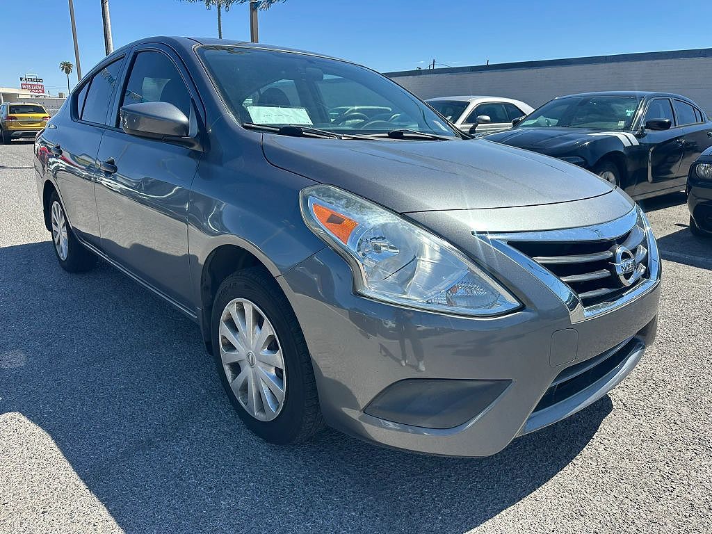 2016 Nissan Versa 1.6 SV