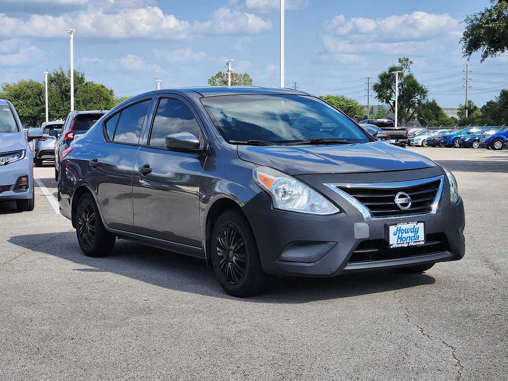 2016 Nissan Versa 1.6 SV