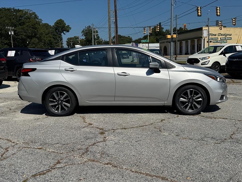 2021 Nissan Versa SV