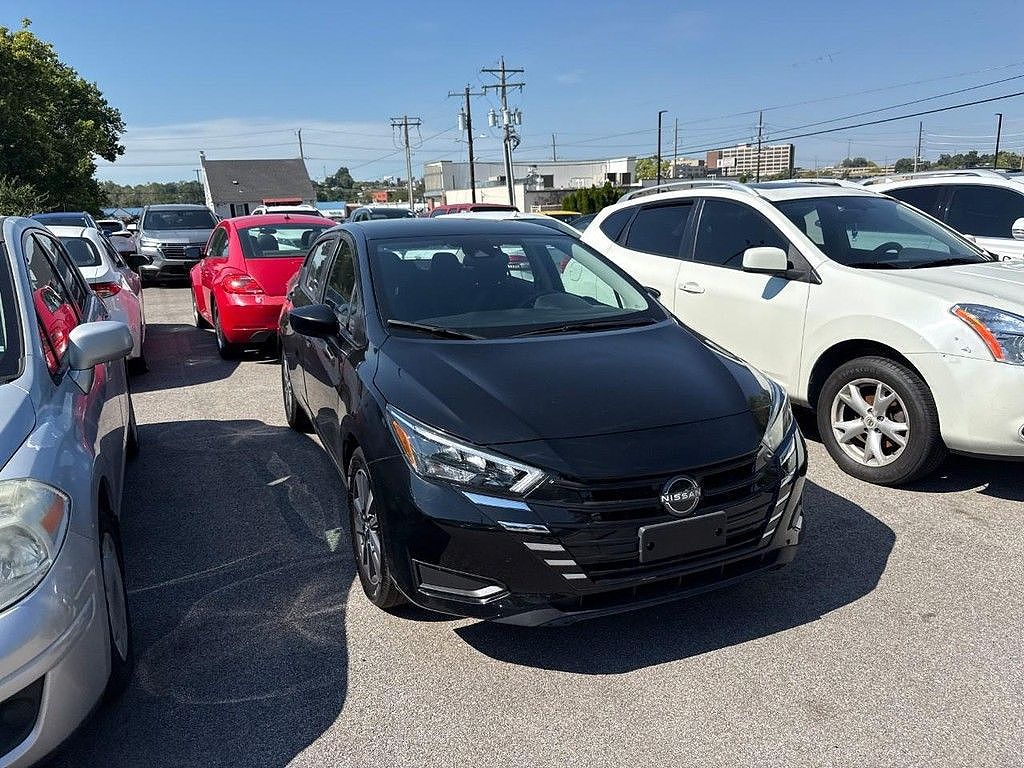 2025 Nissan Versa SV