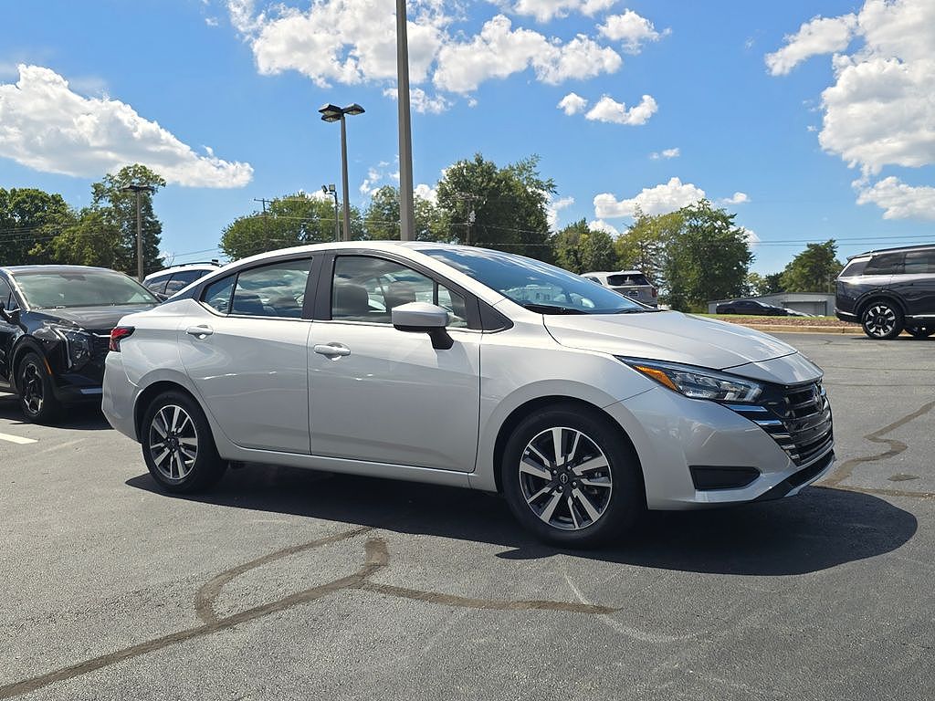 2025 Nissan Versa SV