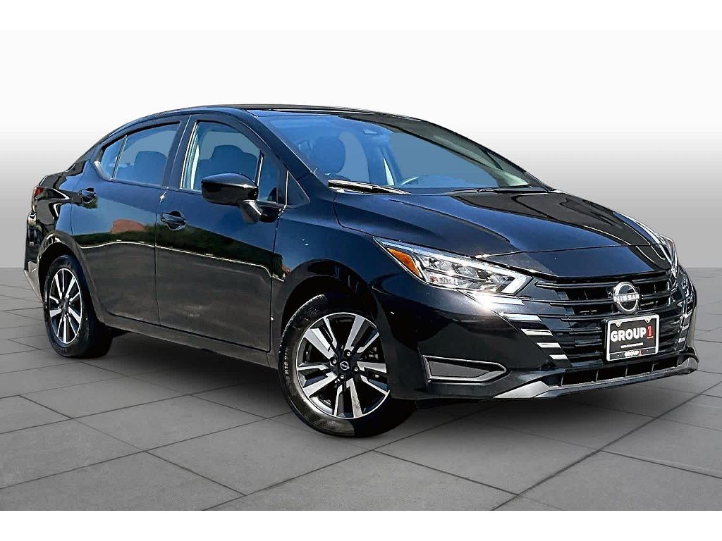 2025 Nissan Versa SV