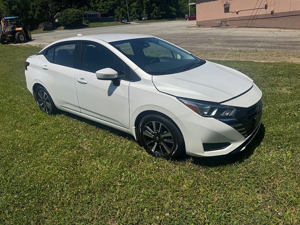 2024 Nissan Versa SV