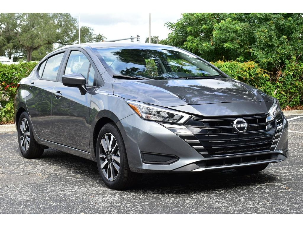 2025 Nissan Versa SV