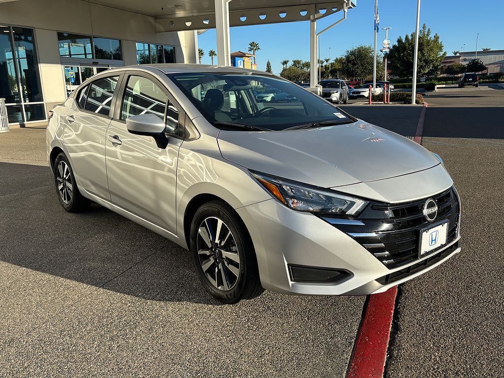 2025 Nissan Versa SV
