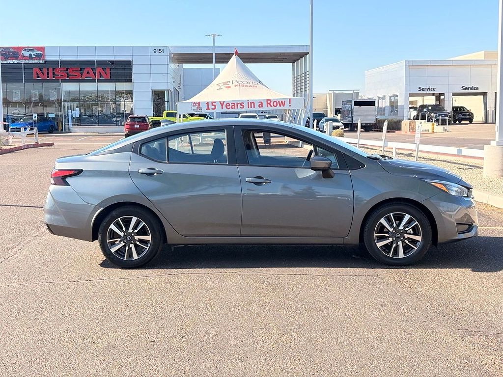2025 Nissan Versa SV