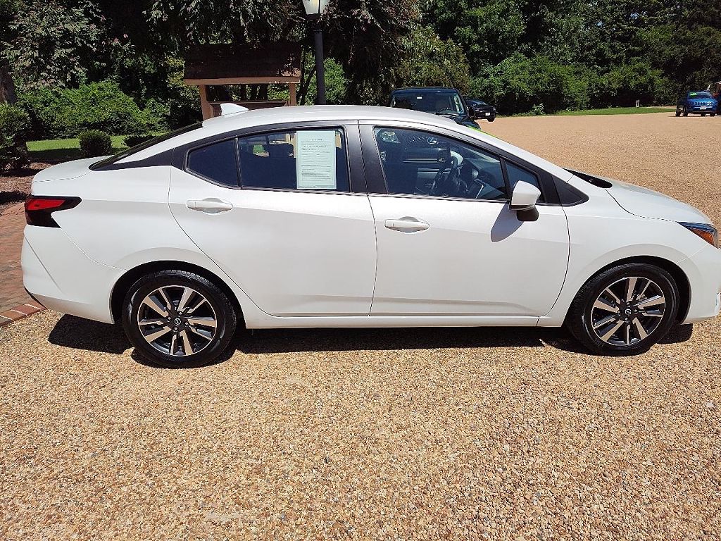 2024 Nissan Versa SV