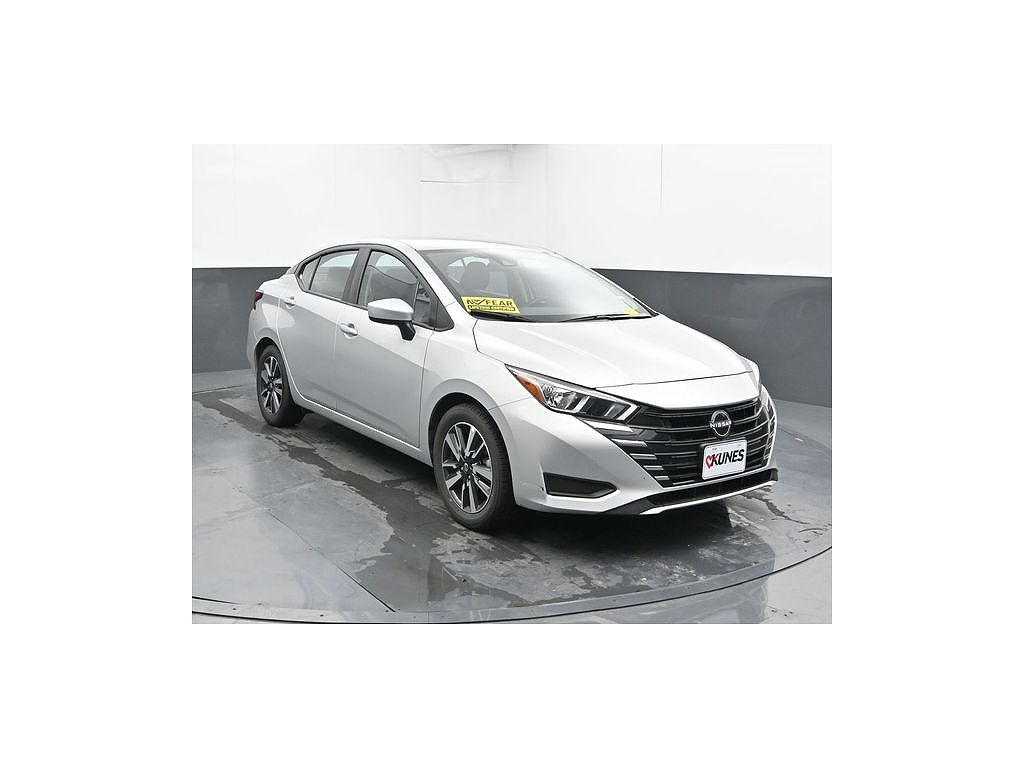 2024 Nissan Versa SV