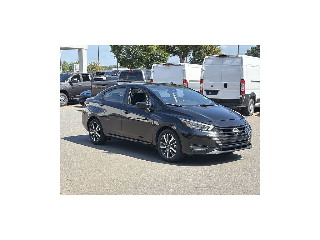 2025 Nissan Versa SV