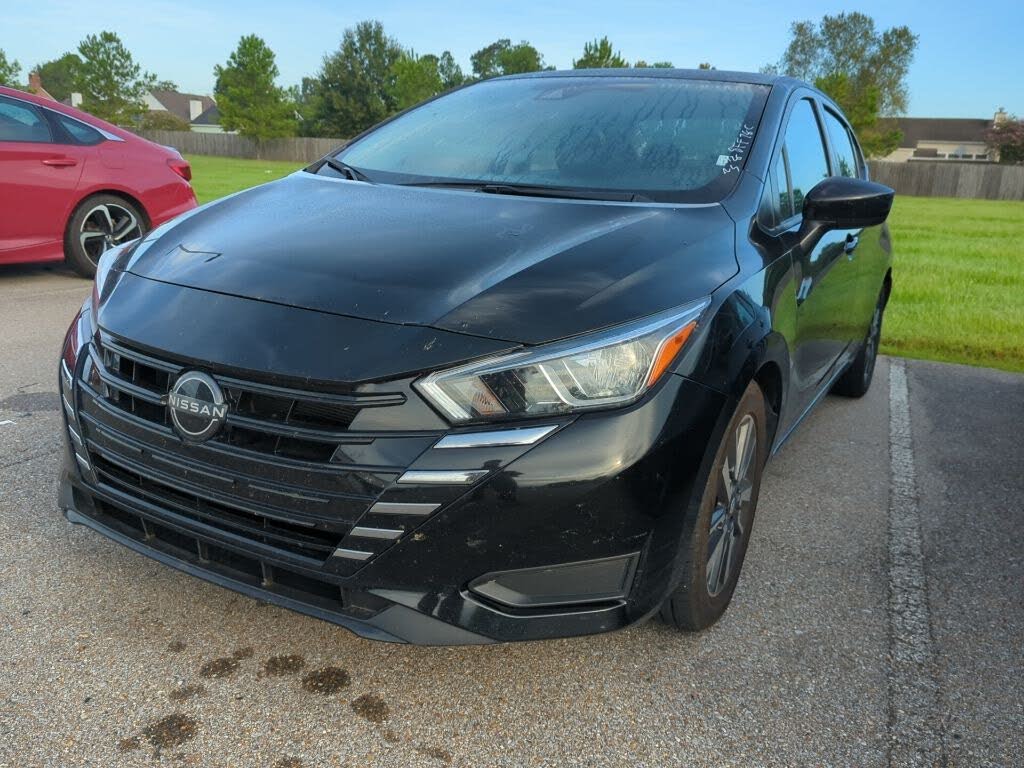 2023 Nissan Versa SV