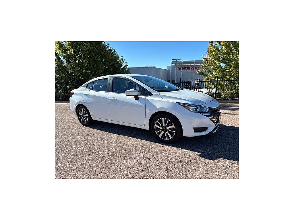 2023 Nissan Versa SV