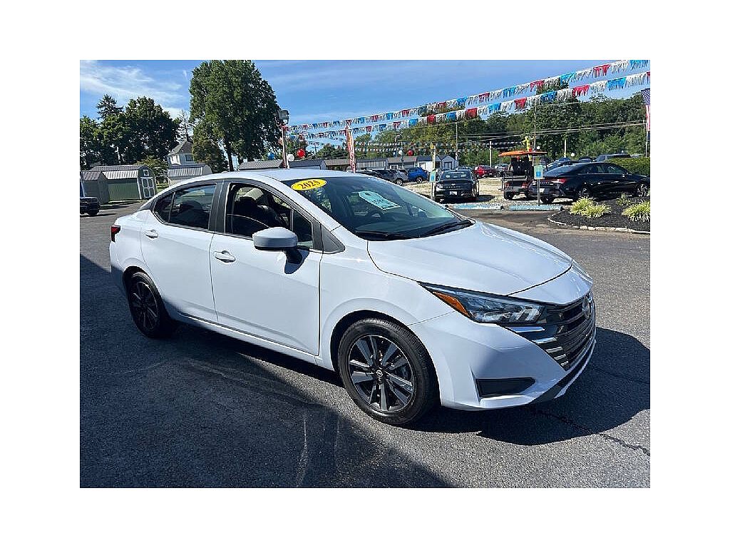 2025 Nissan Versa SV