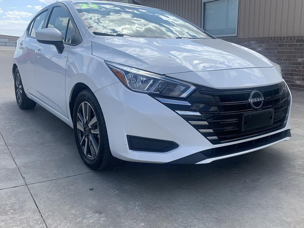 2024 Nissan Versa SV