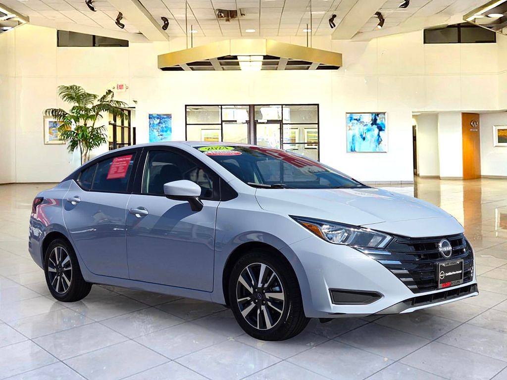 2024 Nissan Versa SV