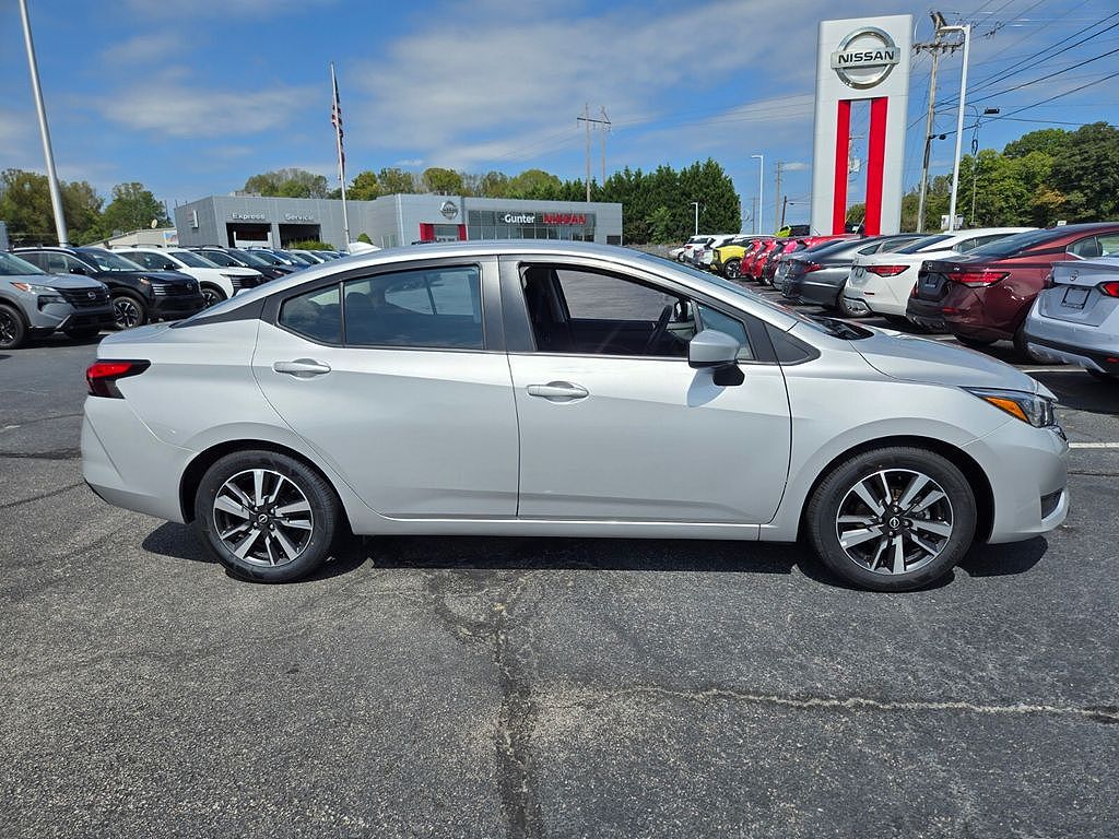 2025 Nissan Versa SV