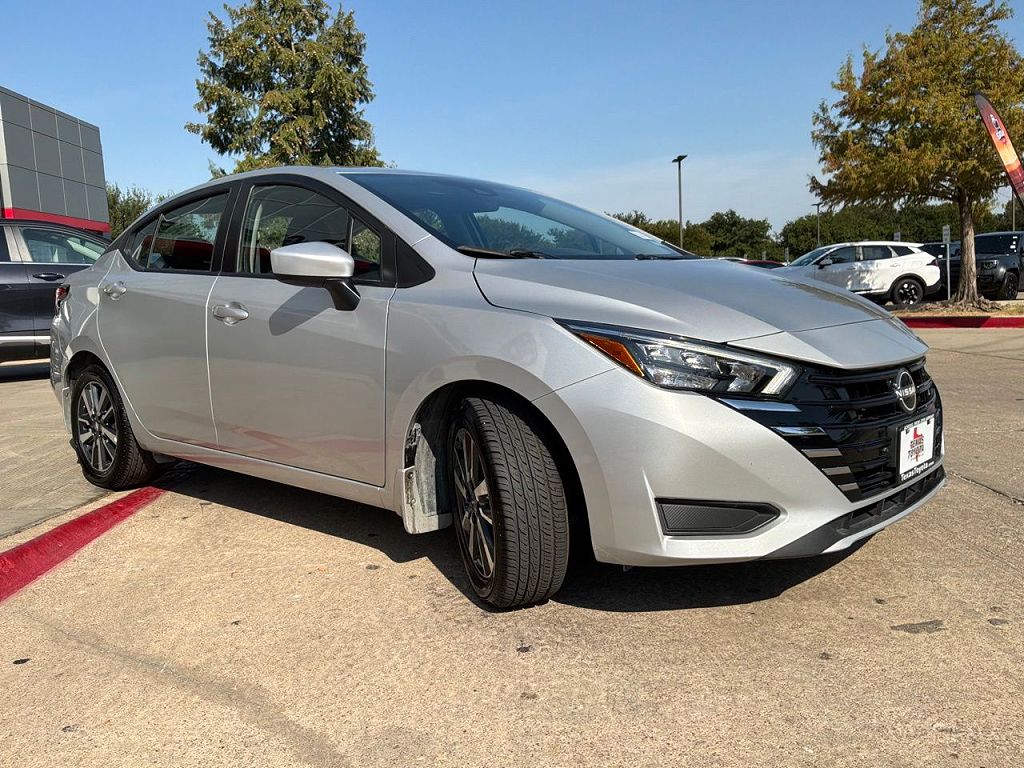 2025 Nissan Versa 1.6 SV