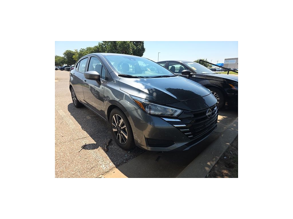 2025 Nissan Versa SV