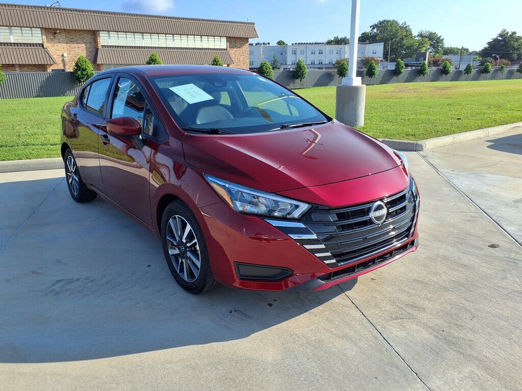 2025 Nissan Versa SV