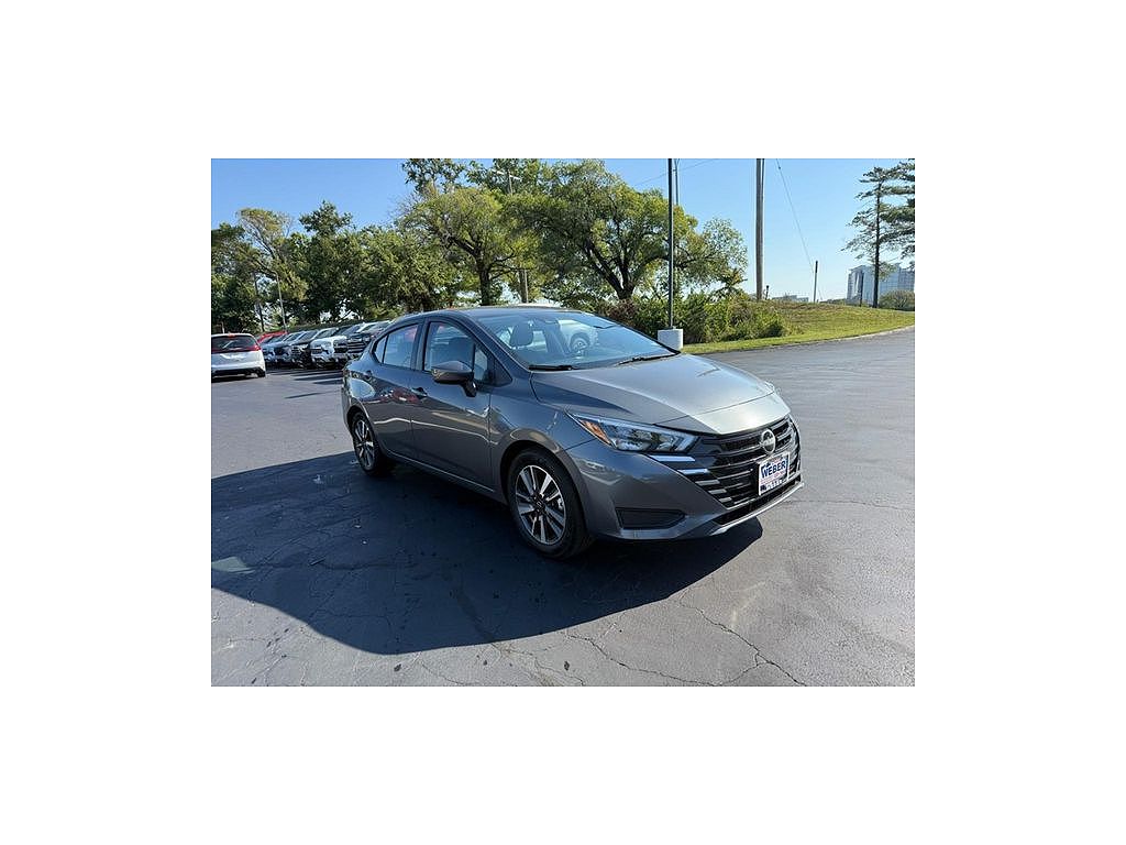 2025 Nissan Versa SV
