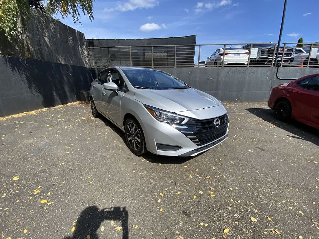 2025 Nissan Versa SV