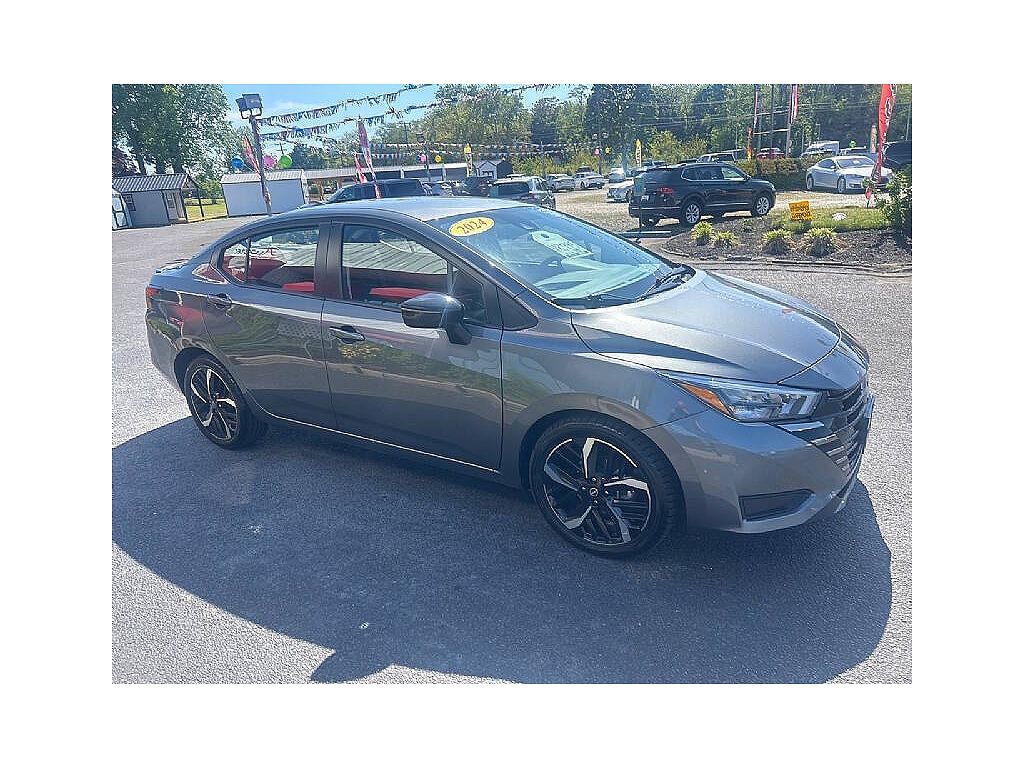2024 Nissan Versa SR