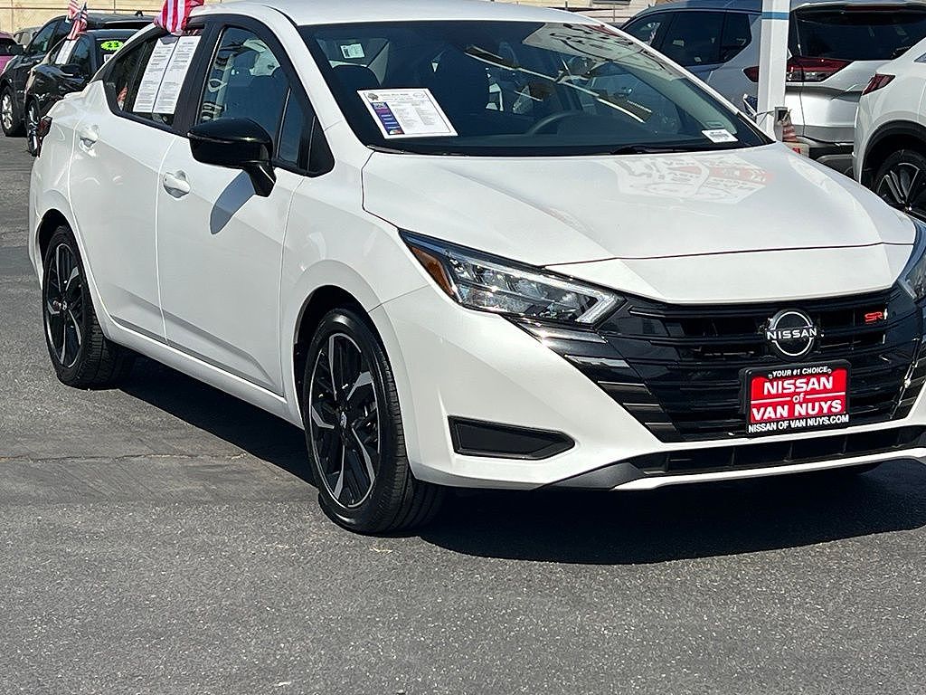 2024 Nissan Versa 1.6 SR
