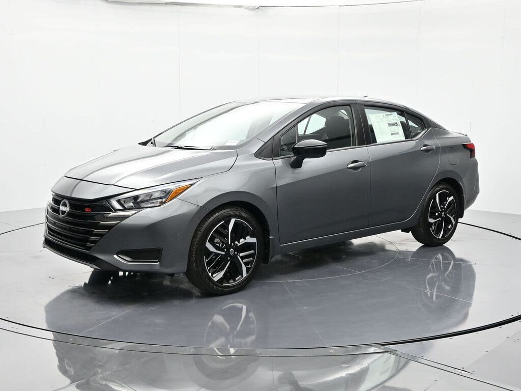 2025 Nissan Versa SR