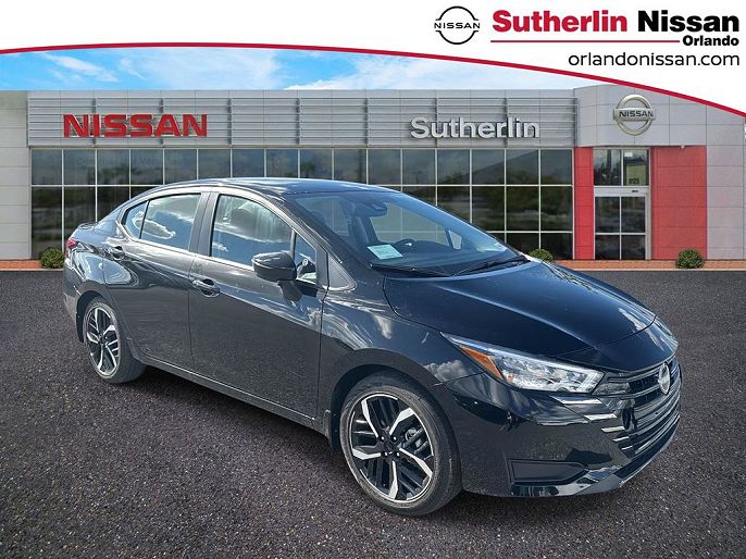 2025 Nissan Versa SR