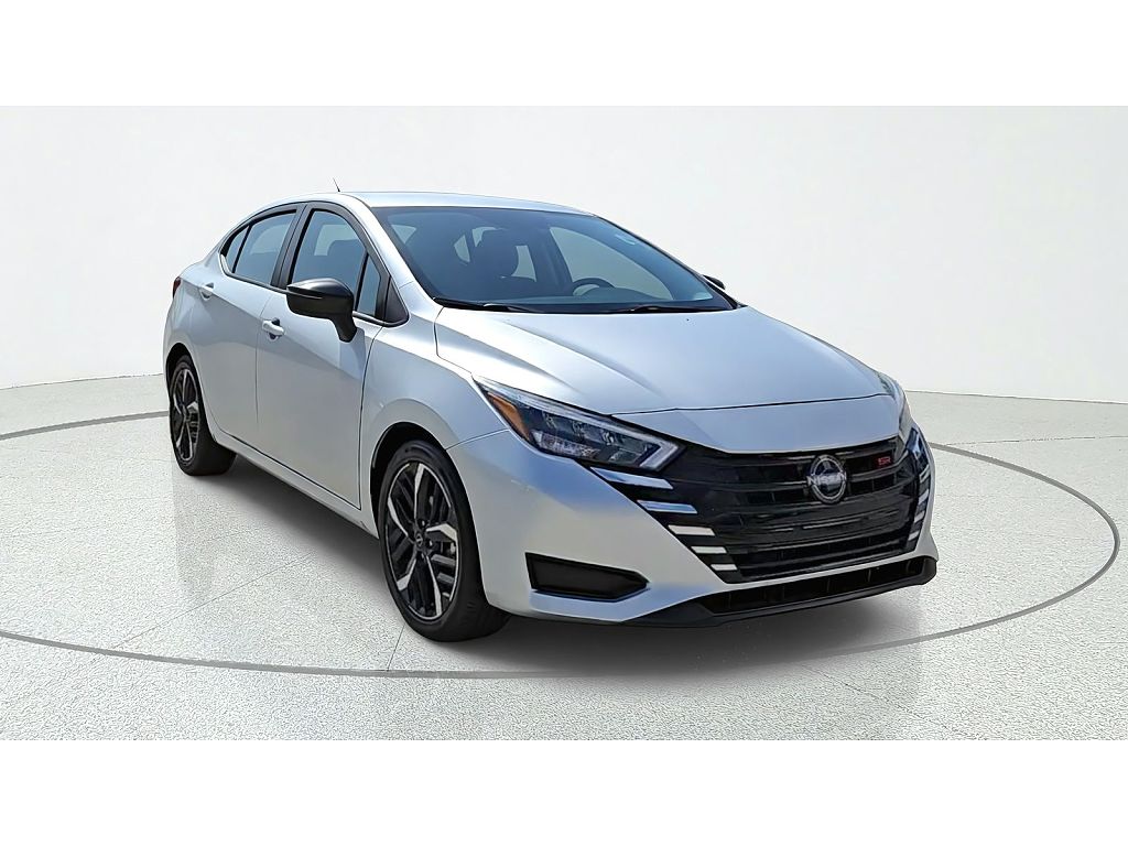 2024 Nissan Versa SR