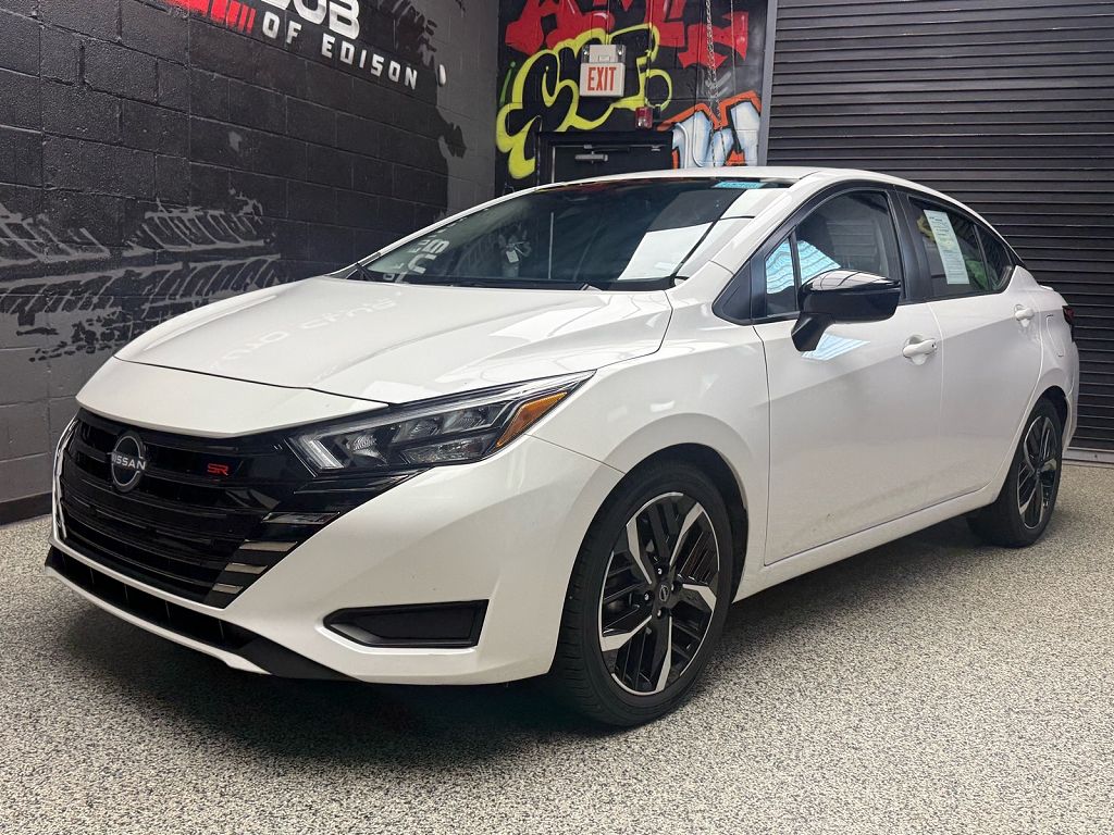 2024 Nissan Versa SR