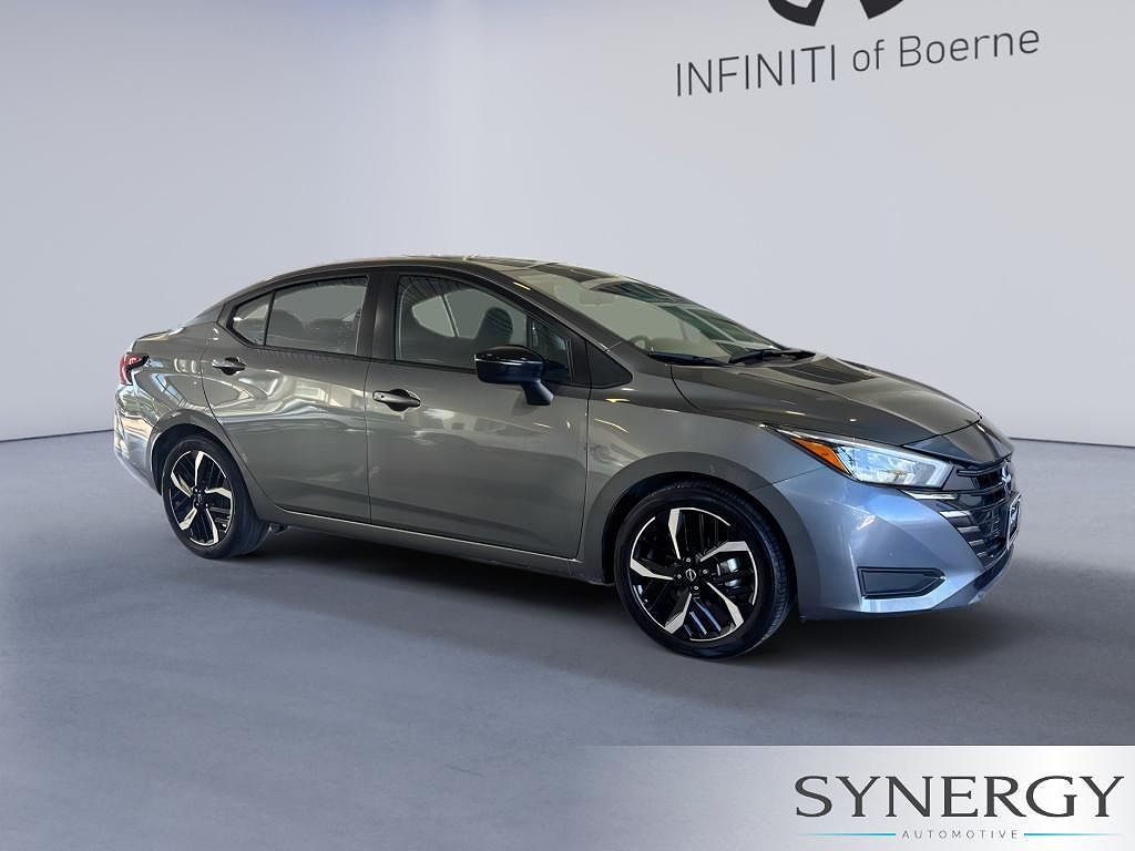 2024 Nissan Versa SR