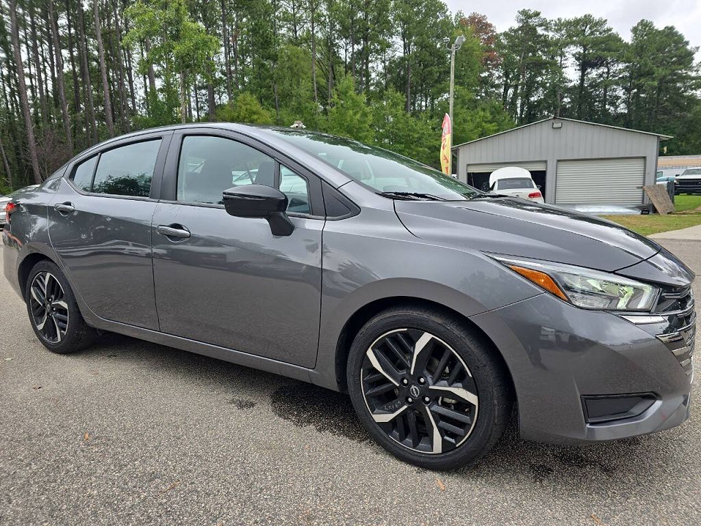 2024 Nissan Versa SR
