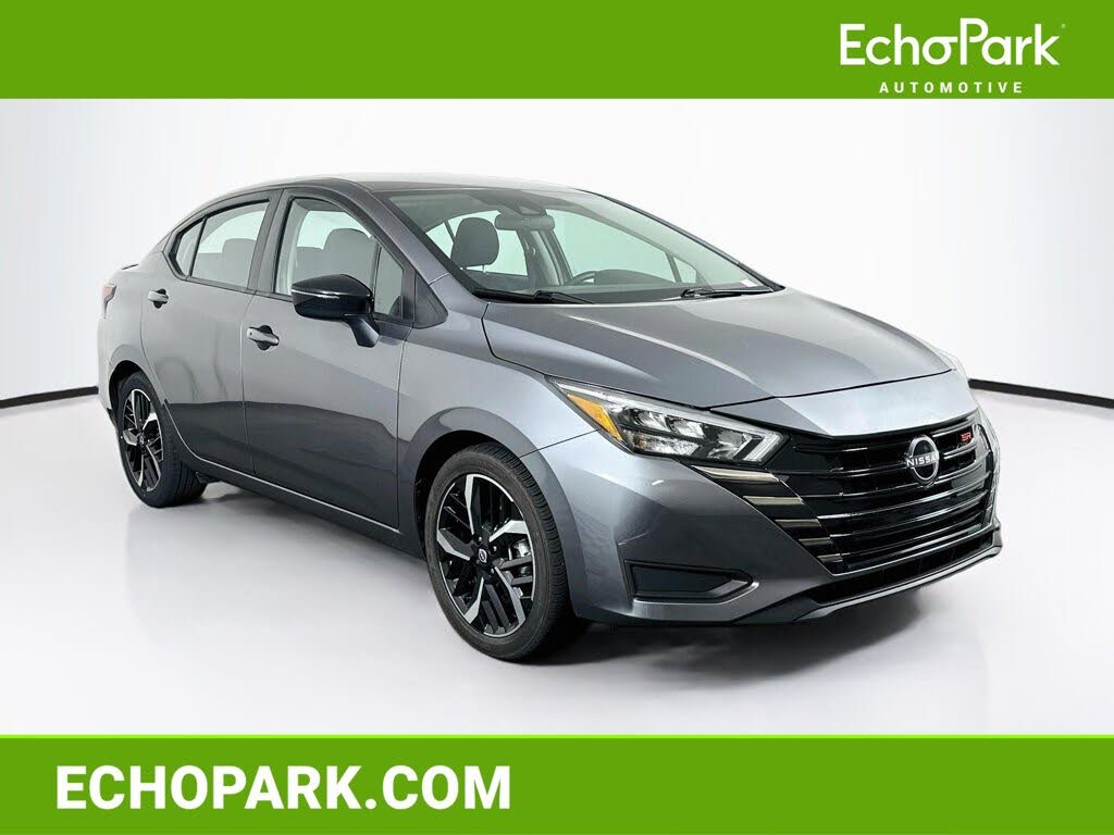 2025 Nissan Versa SR