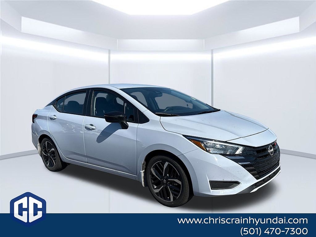 2023 Nissan Versa SR