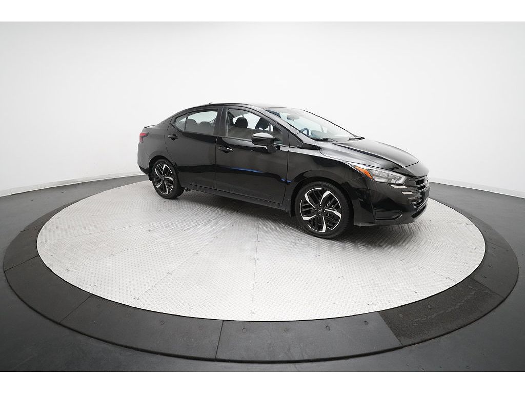 2023 Nissan Versa 1.6 SR