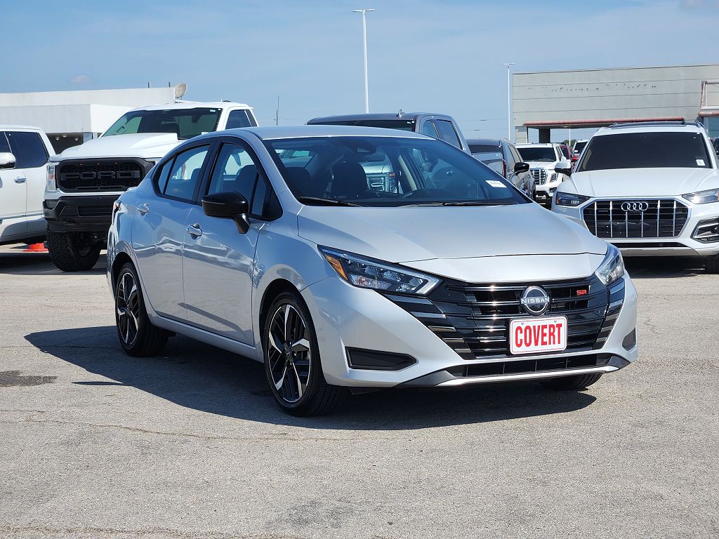 2024 Nissan Versa SR