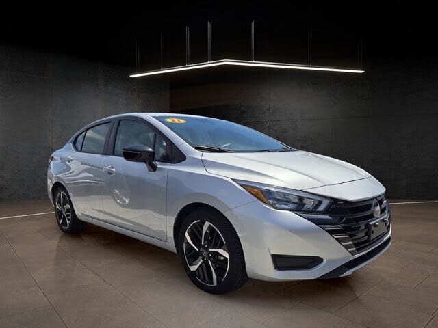 2024 Nissan Versa SR