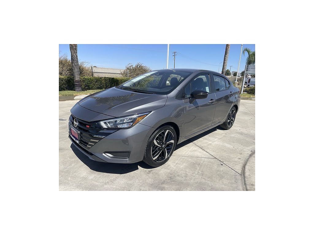 2024 Nissan Versa SR