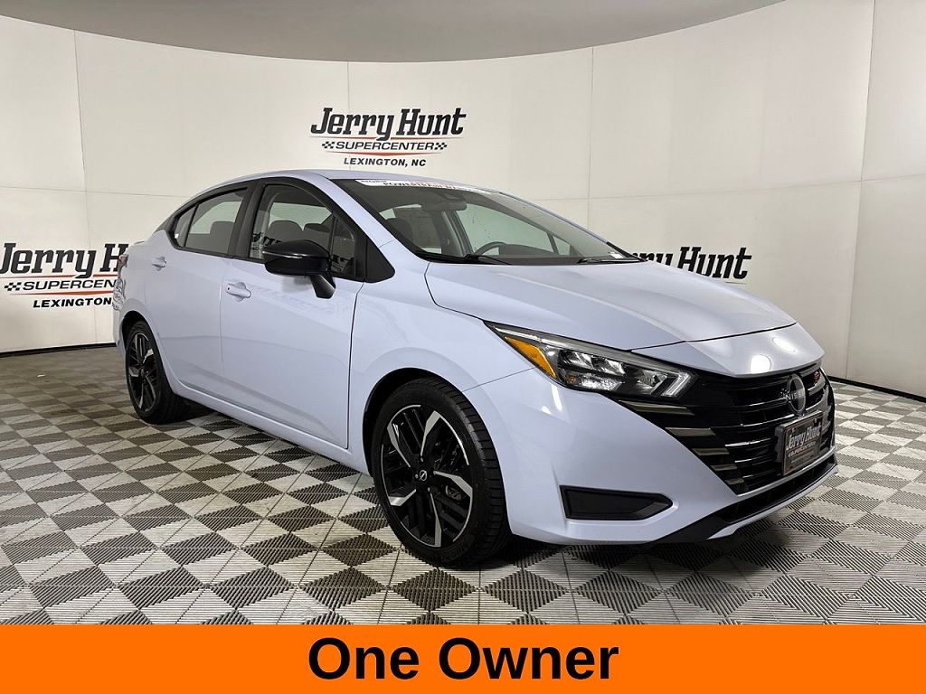 2024 Nissan Versa SR
