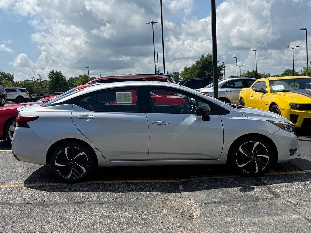 2024 Nissan Versa SR