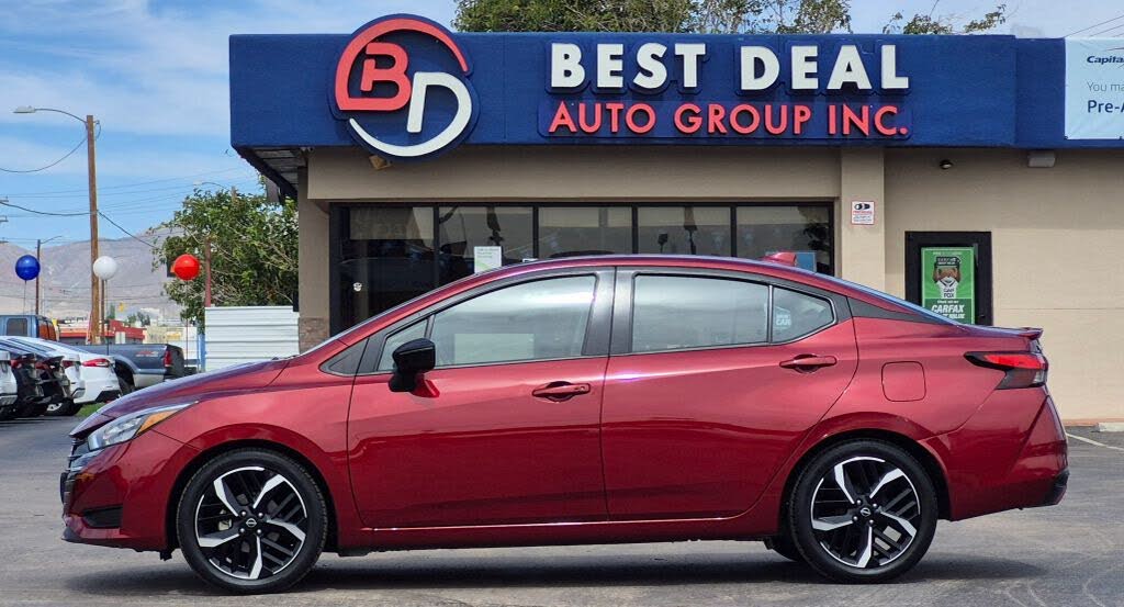 2024 Nissan Versa SR