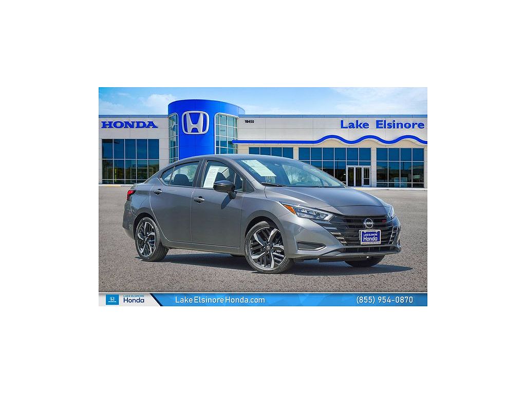 2024 Nissan Versa SR