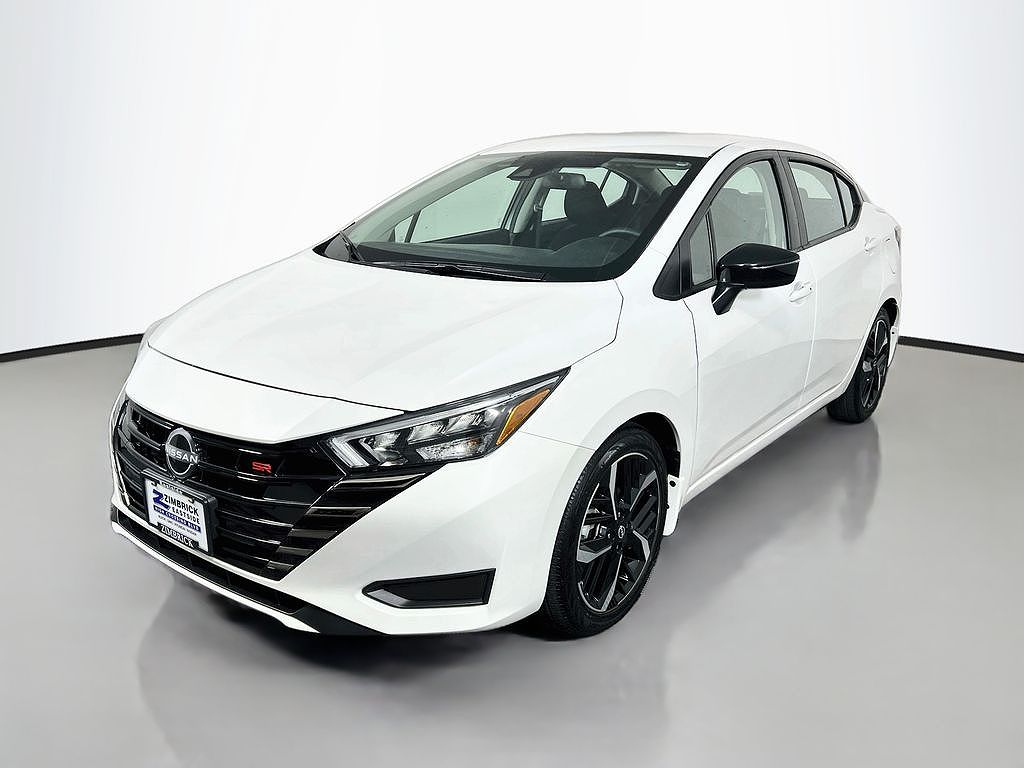 2025 Nissan Versa SR