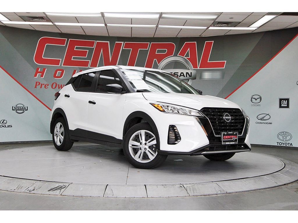 2025 Nissan Kicks Play S