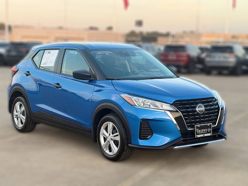 2025 Nissan Kicks Play S