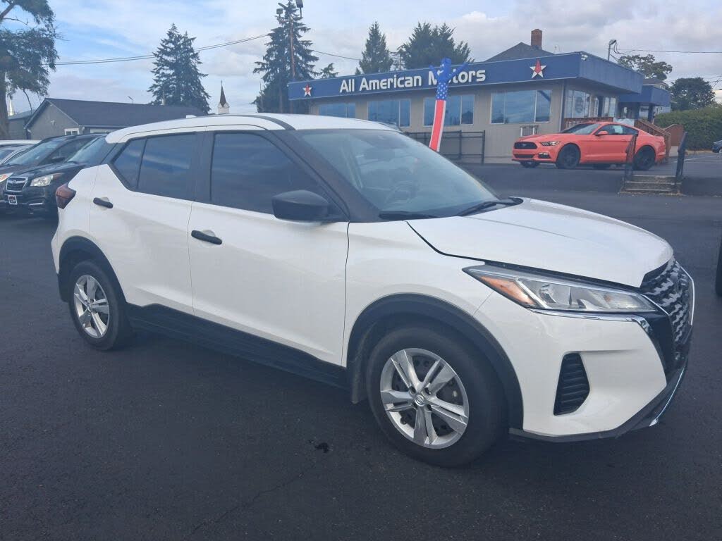 2023 Nissan Kicks S