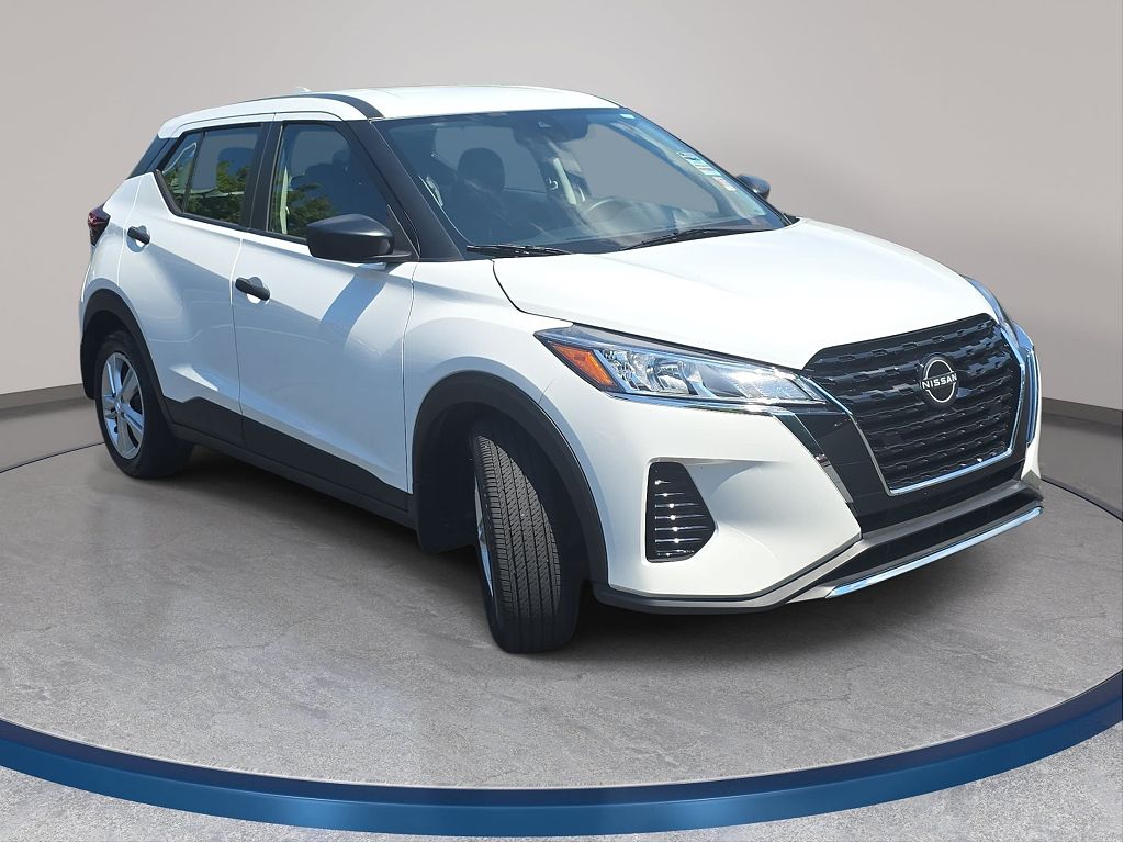 2025 Nissan Kicks Play