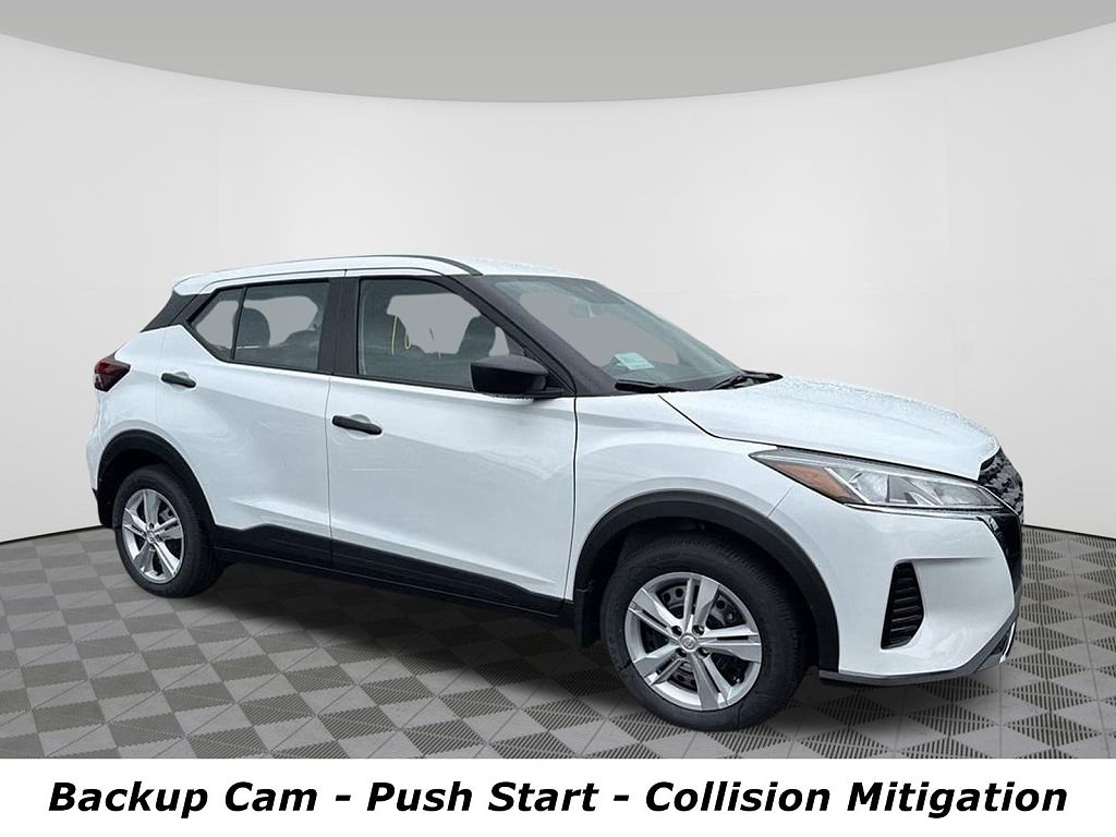 2025 Nissan Kicks Play S FWD