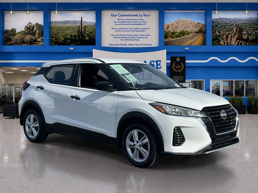 2025 Nissan Kicks Play S